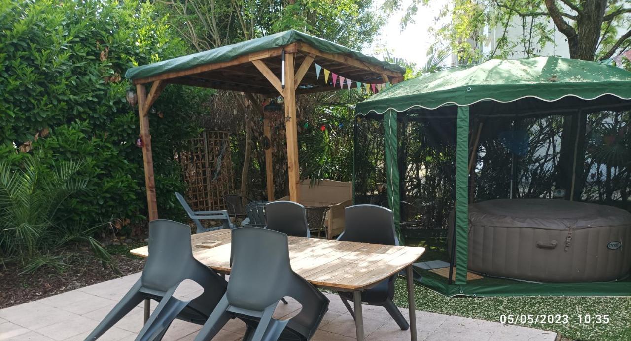 La Cahute, Appartement T2 Avec Jardin Ou Appartement Familial T6 มงโตบ็อง ภายนอก รูปภาพ